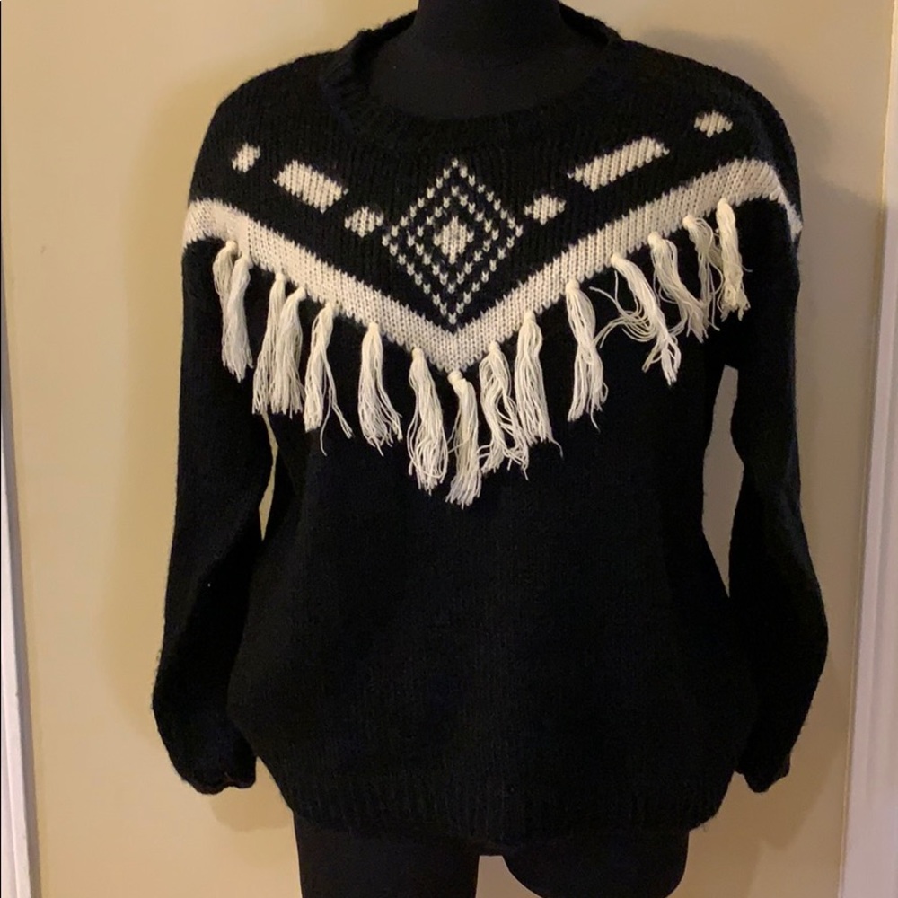 ⭐️3/$20⭐️ Forever 21 Knit Sweater